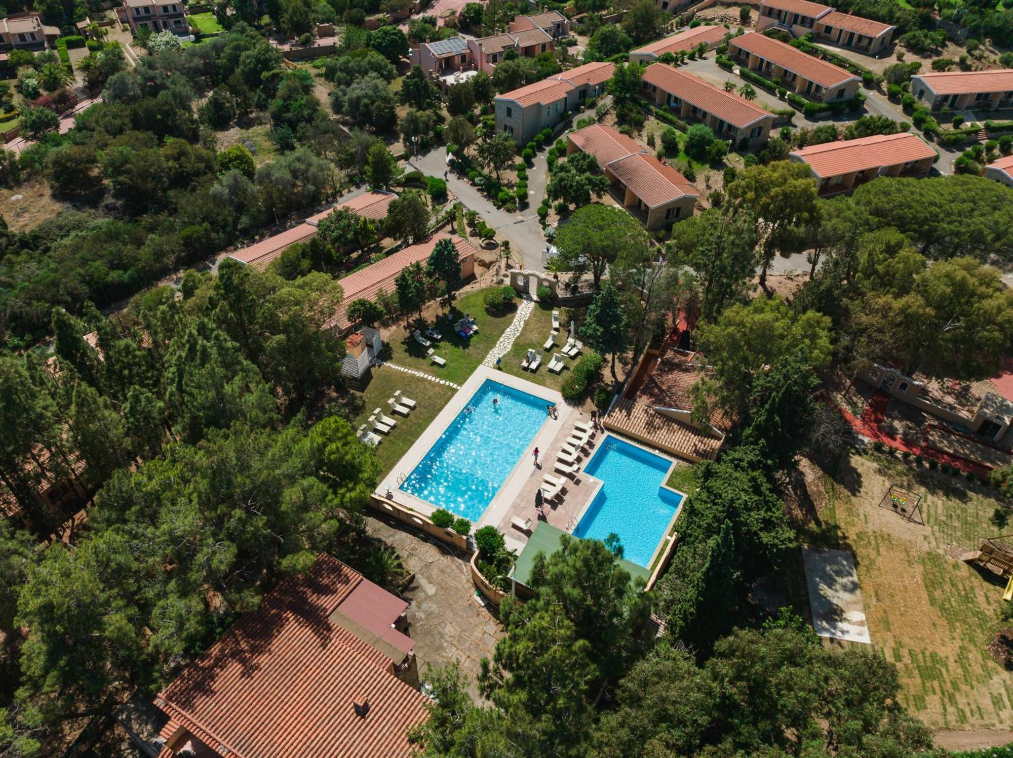 Amareclub Rocca Dorada Hotel Santa Margherita di Pula Exterior photo