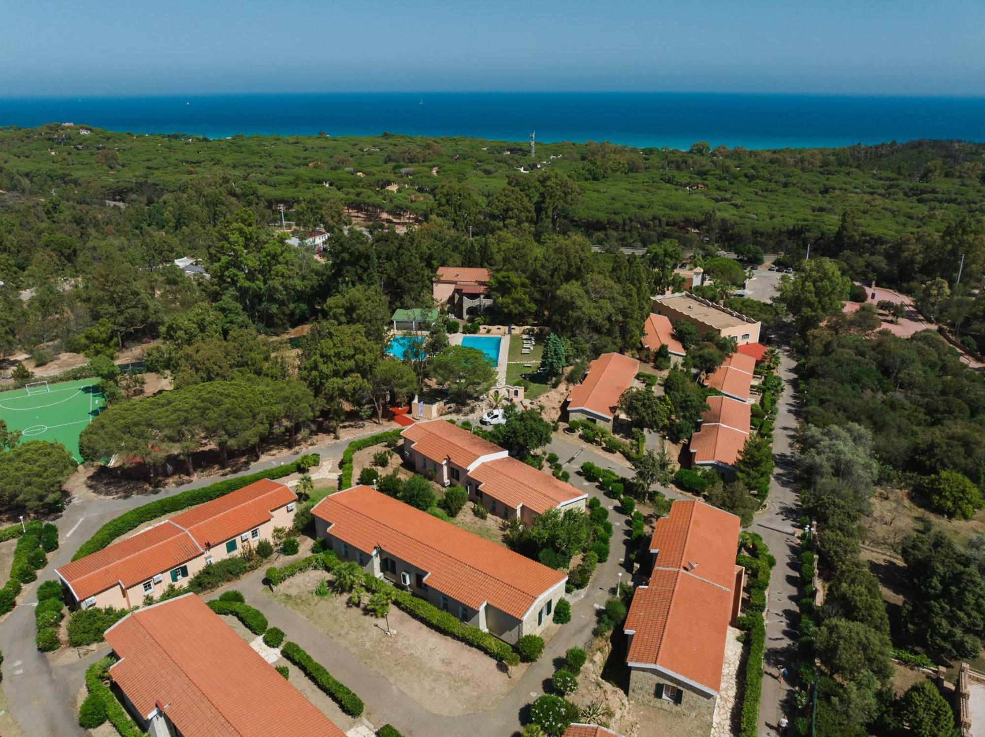 Amareclub Rocca Dorada Hotel Santa Margherita di Pula Exterior photo