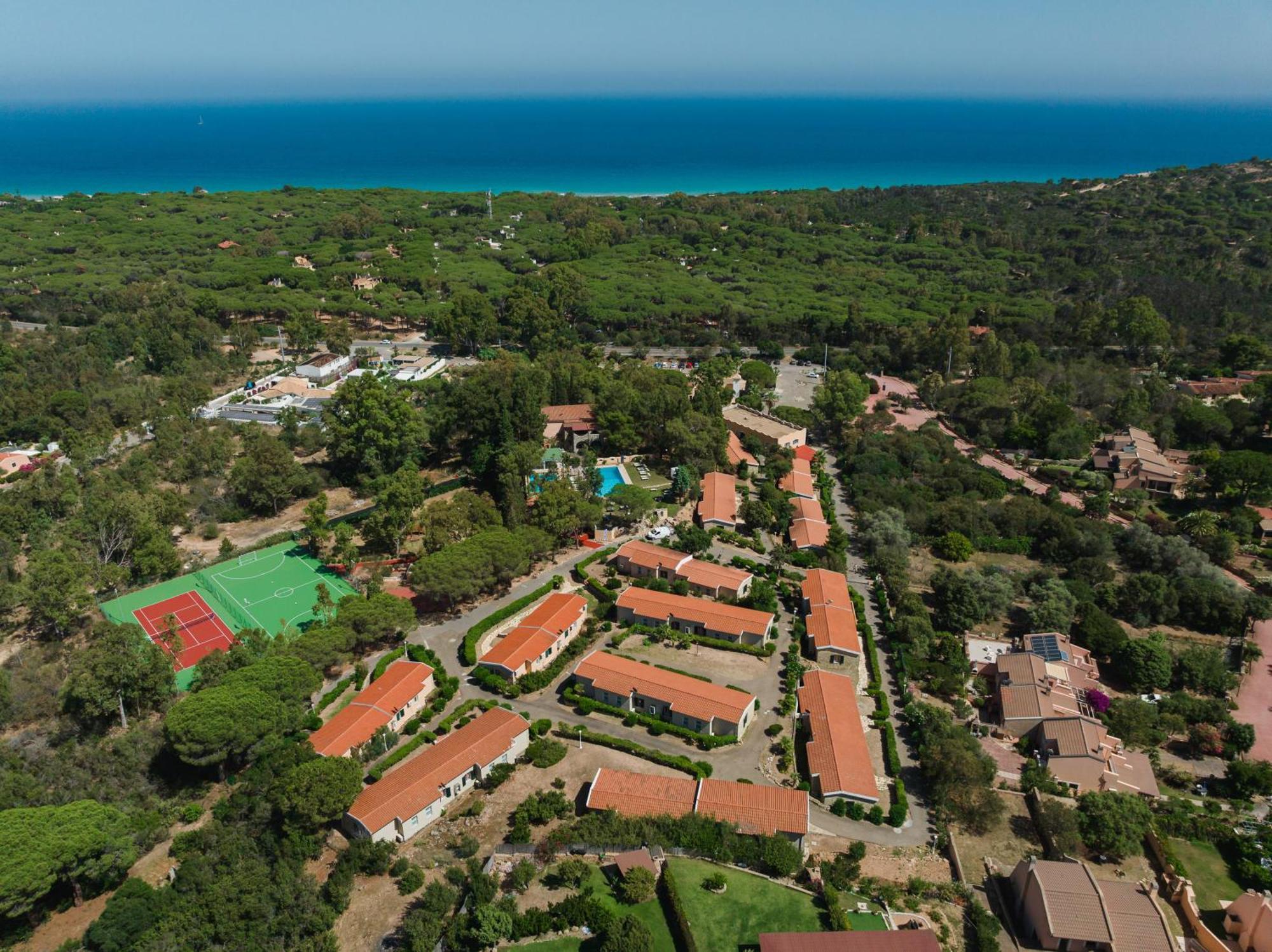 Amareclub Rocca Dorada Hotel Santa Margherita di Pula Exterior photo